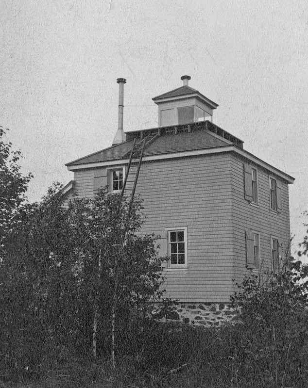 Michipicoten Harbour Lighthouse in 1903. Photograph courtesy Library and Archives Canada