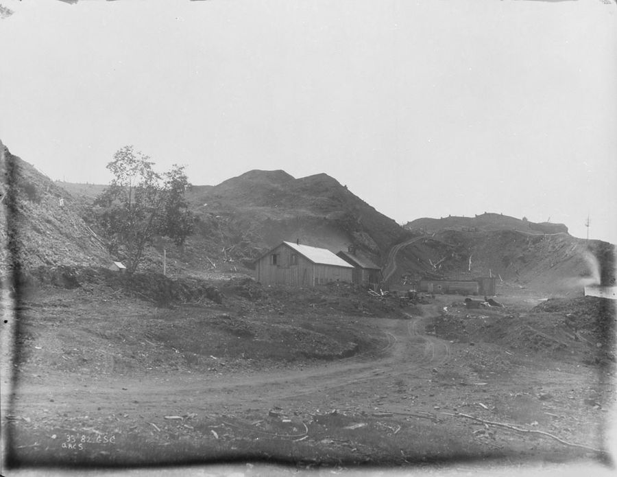 Copper Mine, Michipicoten Island. Photo credit: Geological Survey of Canada / Library and Archives Canada / PA-050755